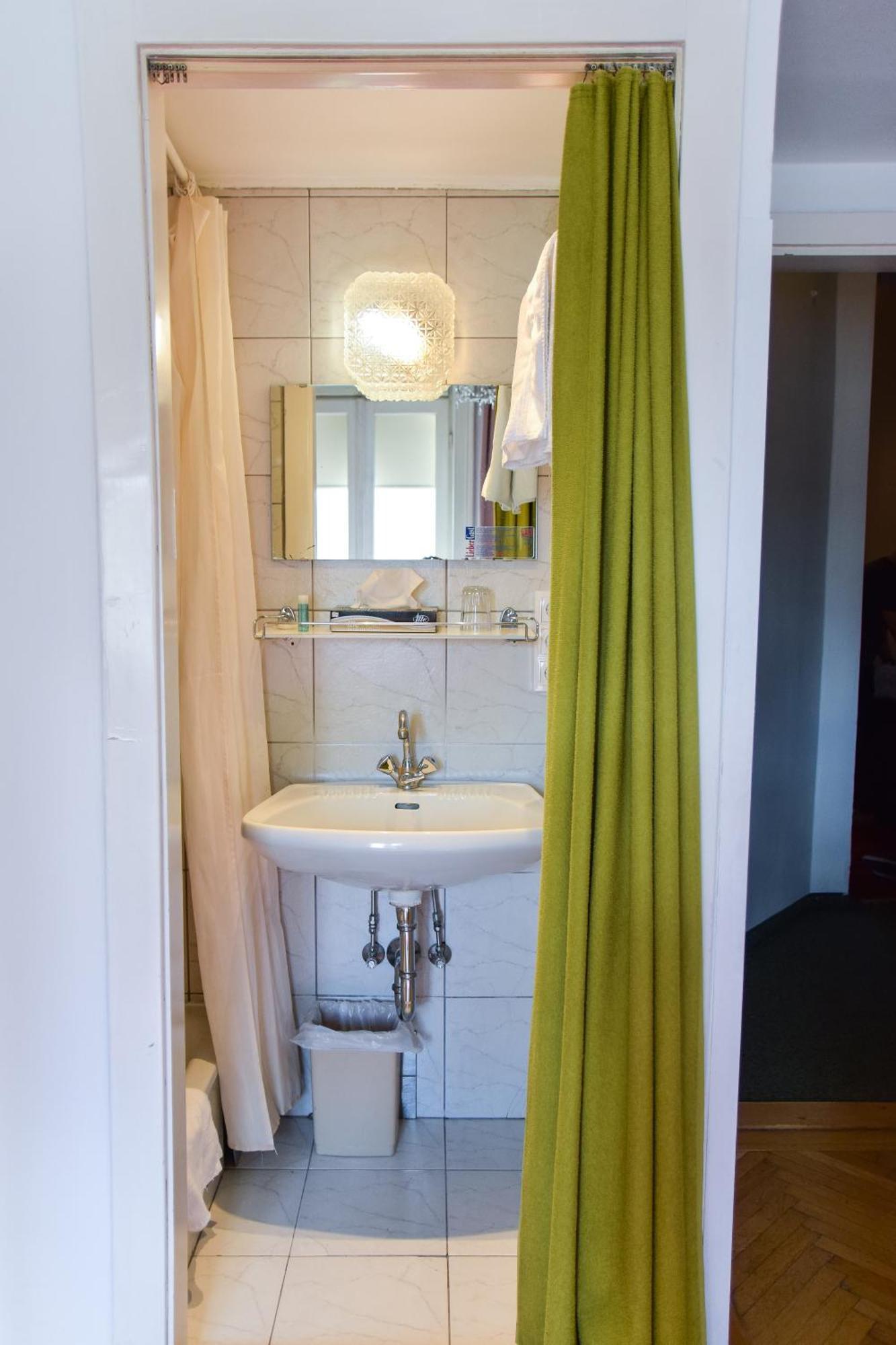 Pension Riedl Wien Rum bild