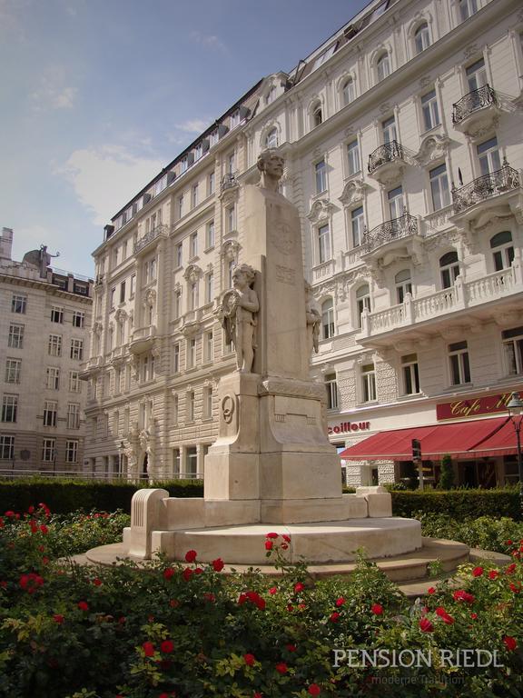 Pension Riedl Wien Exteriör bild