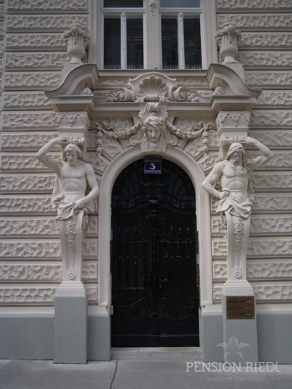 Pension Riedl Wien Exteriör bild