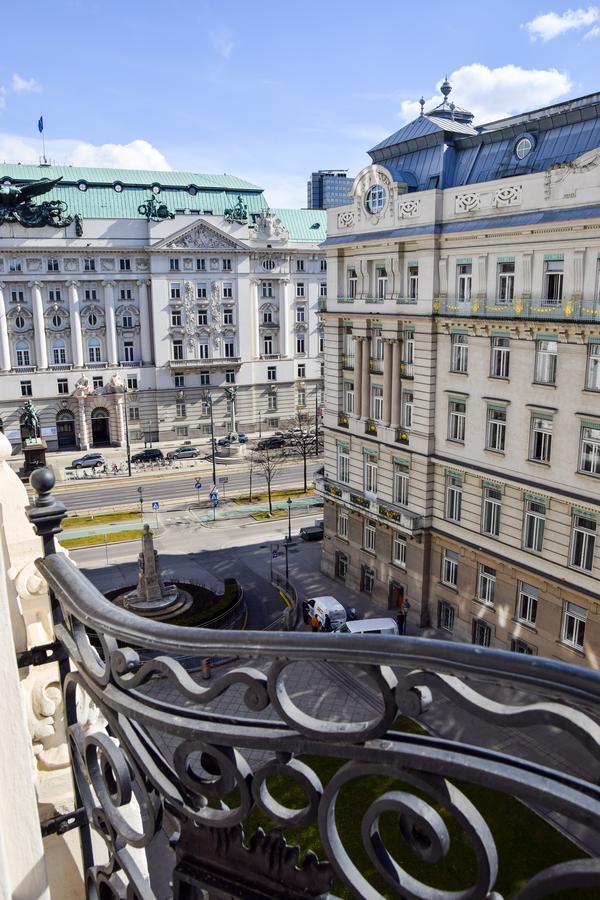 Pension Riedl Wien Exteriör bild