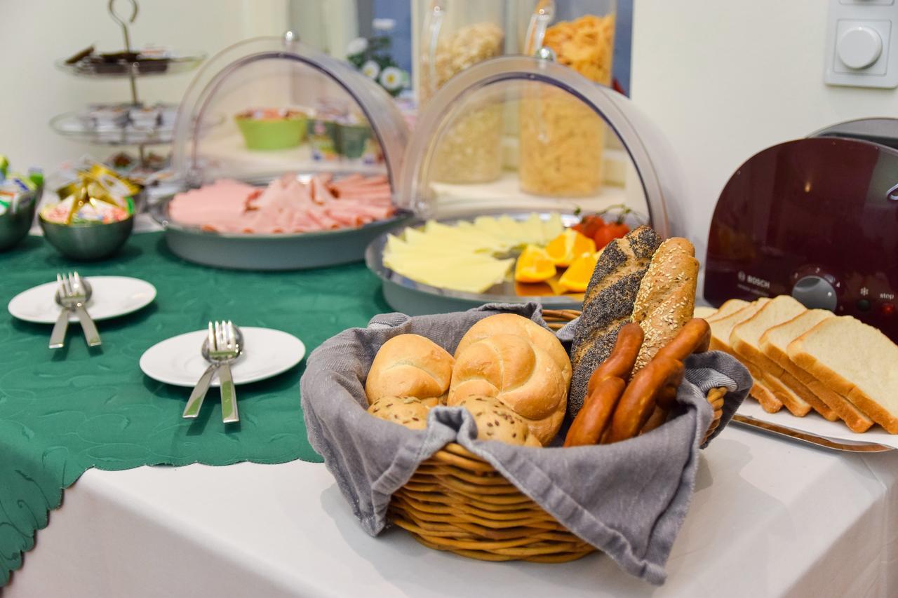 Pension Riedl Wien Exteriör bild